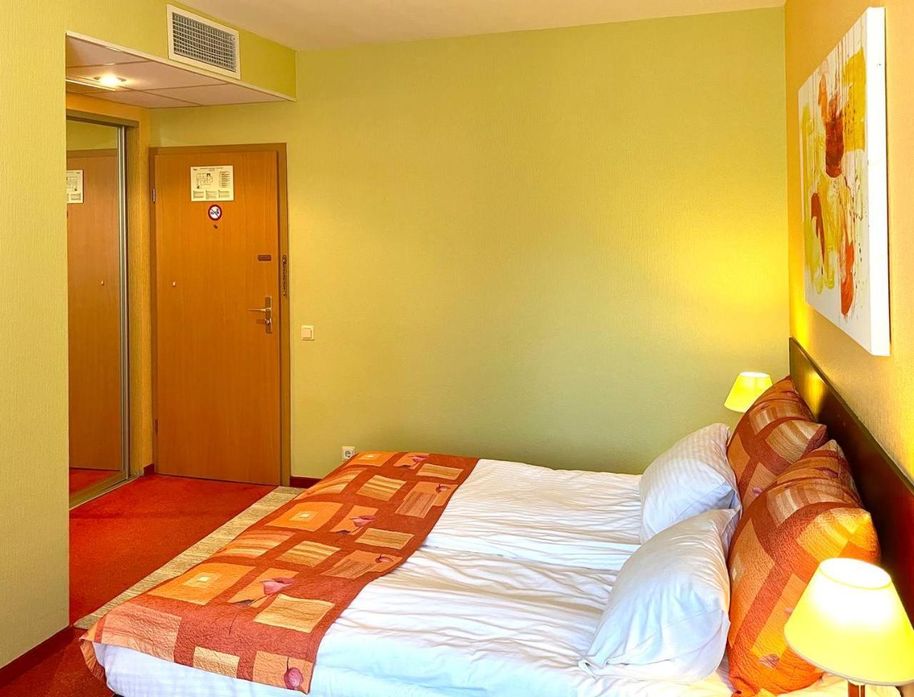 Lucky Fish Jurmala Hotel ภายนอก รูปภาพ