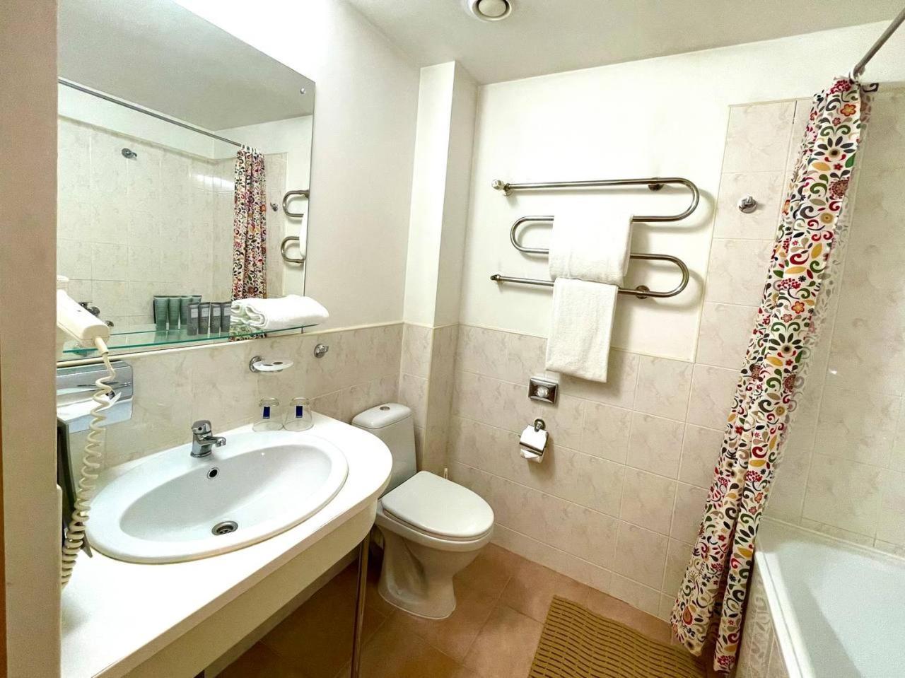 Lucky Fish Jurmala Hotel ภายนอก รูปภาพ