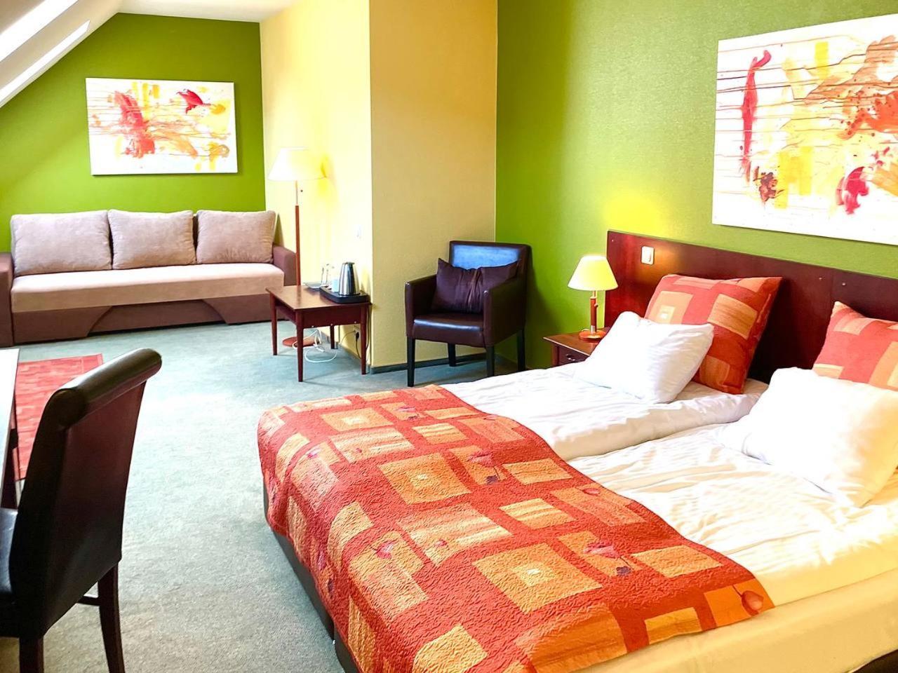 Lucky Fish Jurmala Hotel ภายนอก รูปภาพ